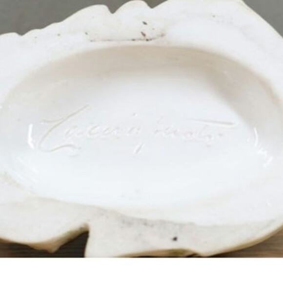 Elephants On Rock Figurine Signature On Bottom - Picture 3 of 8